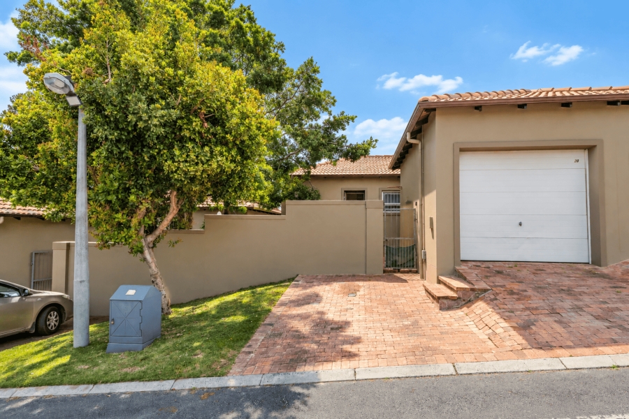 3 Bedroom Property for Sale in Protea Heights Western Cape